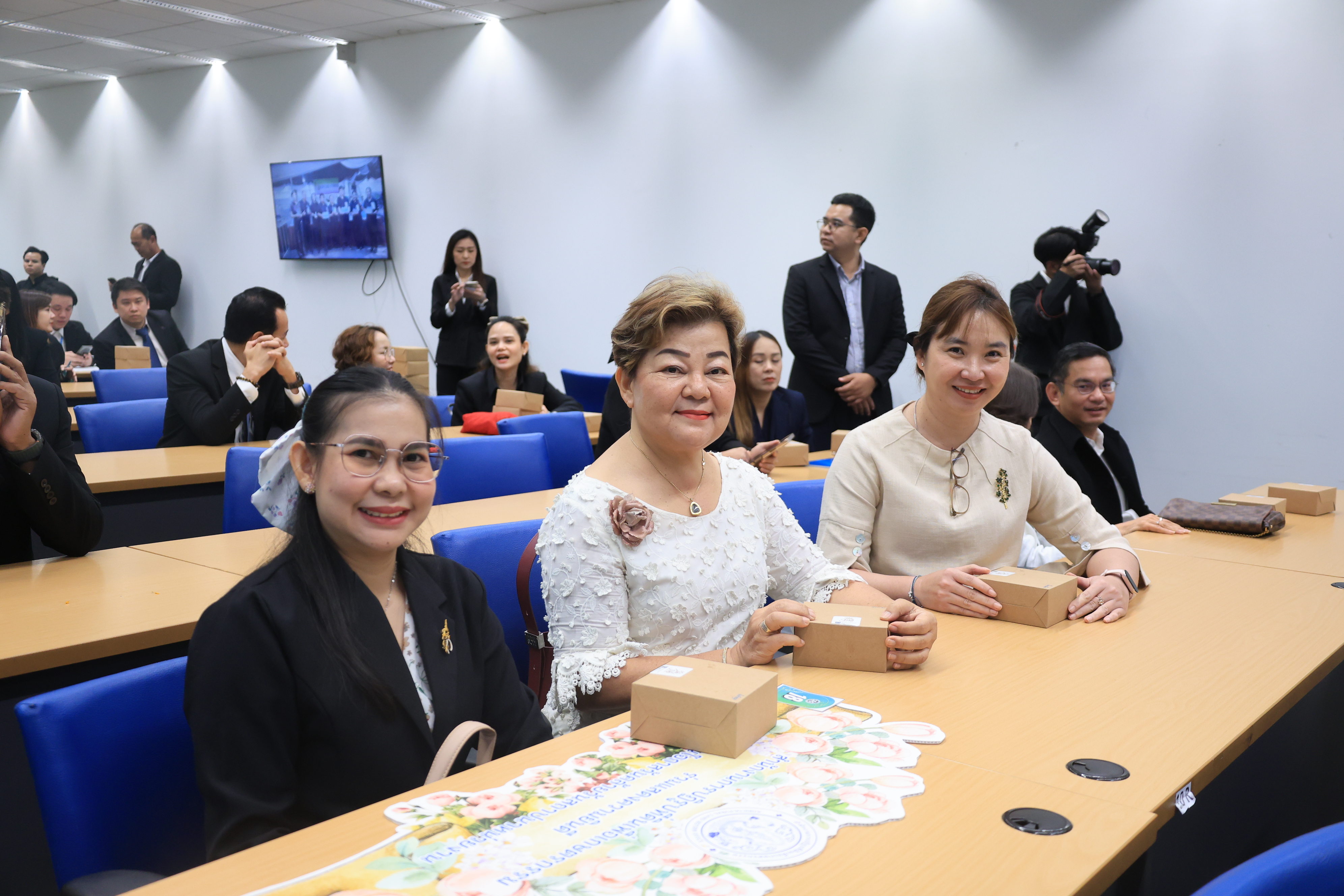 title - ส.ป.ก. ร่วมเป็นเกียรติและแสดงความยินดี เนื่องในวันคล้ายวันสถาปนา สำนักงานนโยบายและแผนทรัพยากรธรรมชาติและสิ่งแวดล้อม ครบรอบ 51 ปี